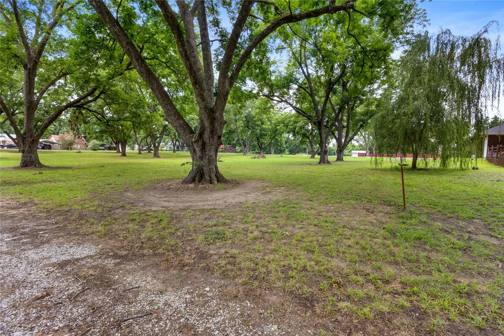Unit for sale at 11 Orchard Street, Eufaula, OK 74432