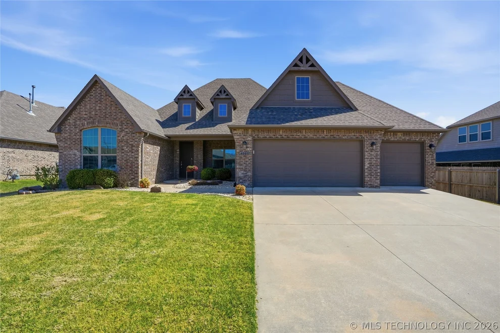 Unit for sale at 4003 S 14th Place, Broken Arrow, OK 74011