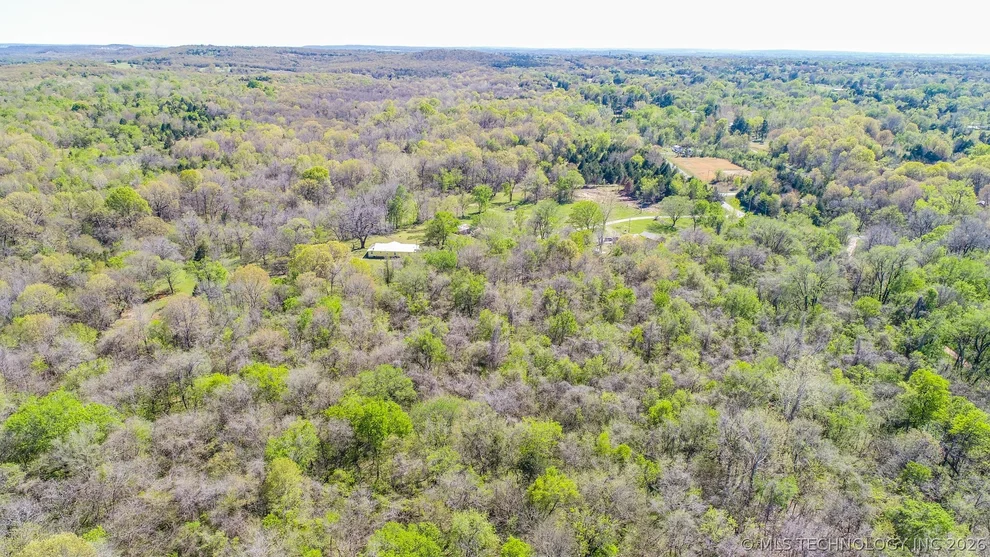 Unit for sale at 669 Kiowa Road, Canadian, OK 74501