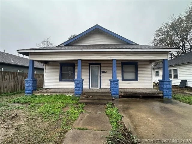 Unit for sale at 812 W 6th Street, Okmulgee, OK 74447