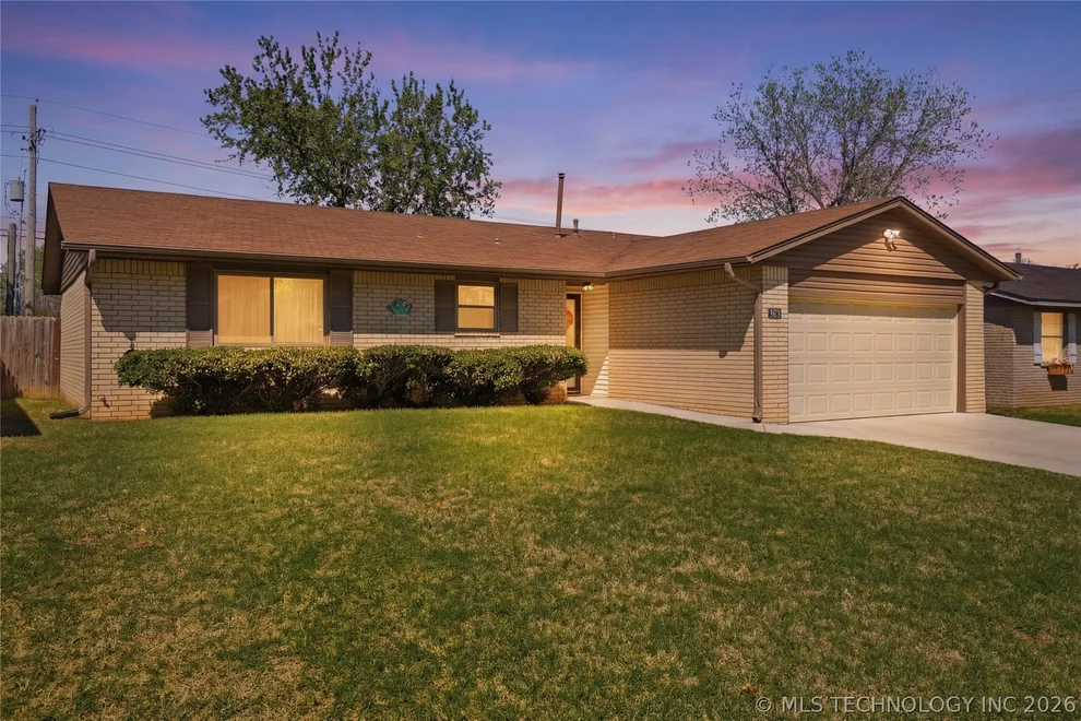 Unit for sale at 1656 S Walnut Avenue, Broken Arrow, OK 74012