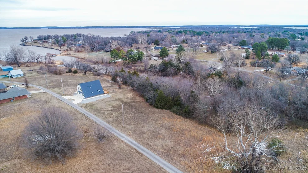 Unit for sale at 17 Quail Drive, Eufaula, OK 74432