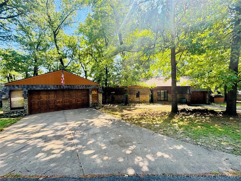 Unit for sale at 1830 Quail Drive, Eufaula, OK 74432