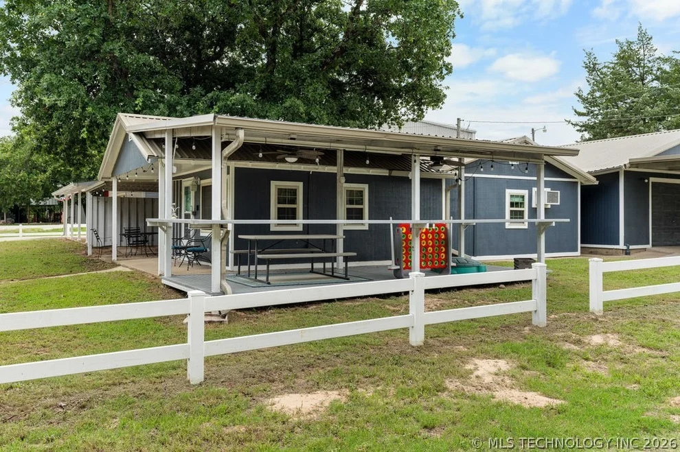 Unit for sale at 5112 Oakwood, Kingston, OK 73439