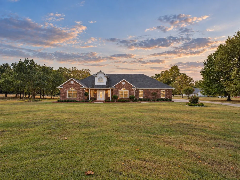 Unit for sale at 119 Mainsail Road, Stigler, OK 74462