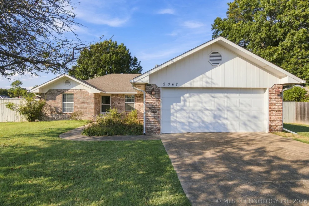 Unit for sale at 2301 Piney Point Avenue, Okmulgee, OK 74447
