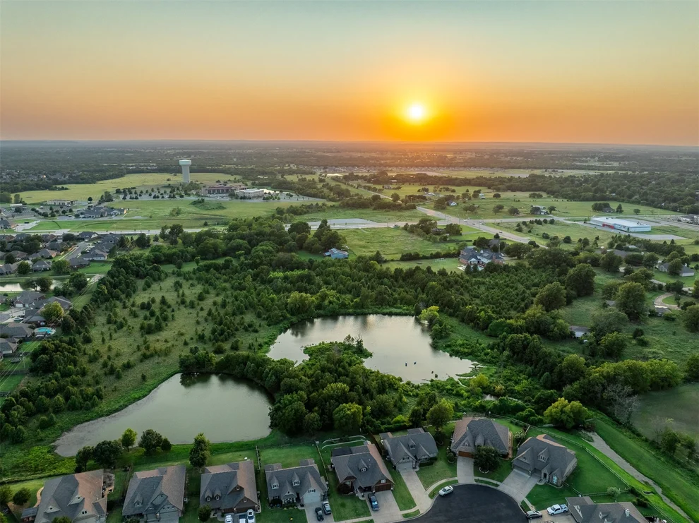 Unit for sale at 015 E 106th Street, Owasso, OK 74055