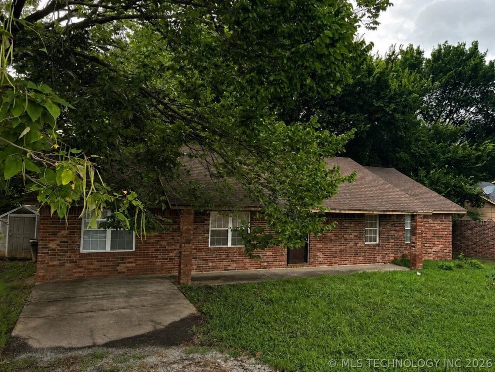 Unit for sale at 321 Ted Allen Lane, Stigler, OK 74462