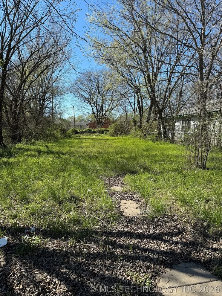 Unit for sale at 1020 N Wood Drive, Okmulgee, OK 74447