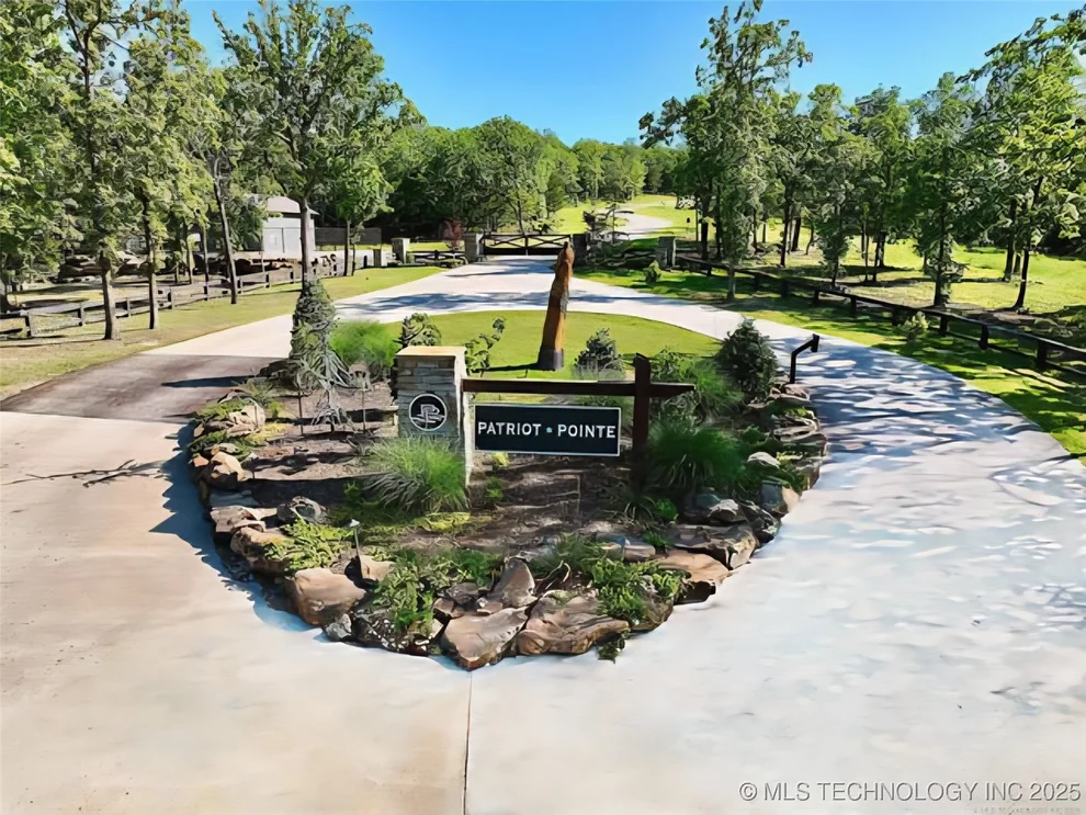 Unit for sale at 14 Patriot Pointe, Eufaula, OK 74432