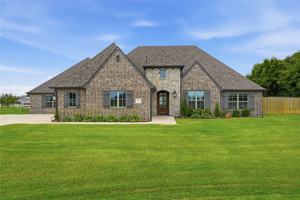 Unit for sale at 17917 S 44th Avenue, Bixby, OK 74008