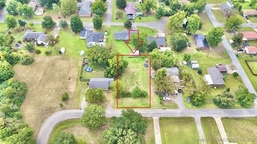 Unit for sale at 9 NW J Street, Stigler, OK 74462