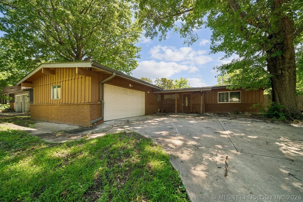 Unit for sale at 2507 E Sidney Avenue, Broken Arrow, OK 74014