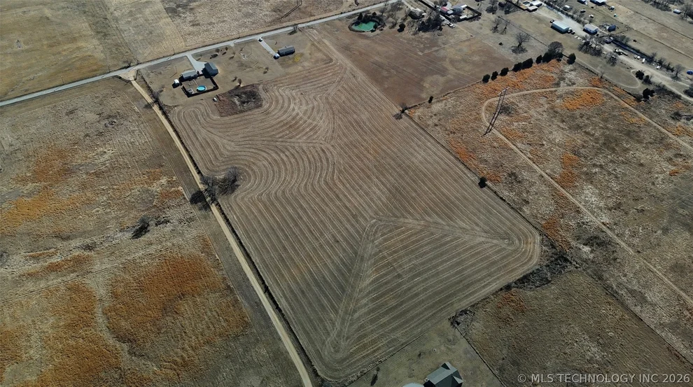 Unit for sale at 01 N Brock Road, Ardmore, OK 73401