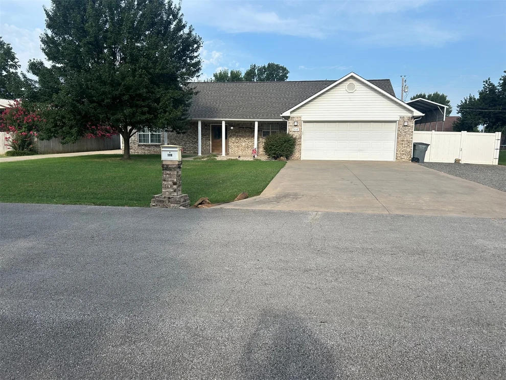 Unit for sale at 308 S Mary Avenue E, Wagoner, OK 74467