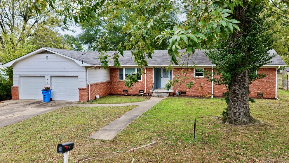 Unit for sale at 507 NW 2nd Street, Checotah, OK 74426