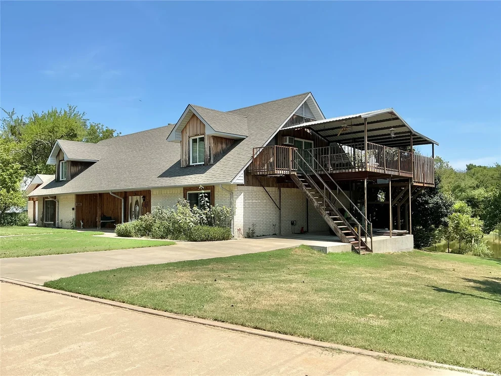 Unit for sale at 700 N Maytubby Street, Kingston, OK 73439