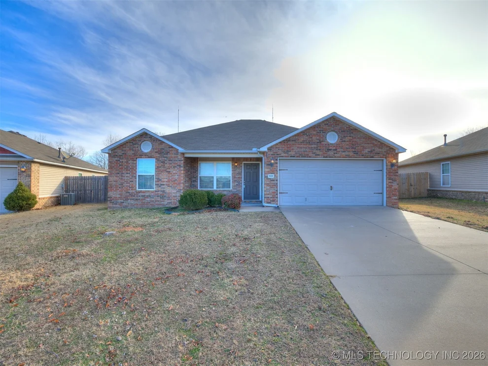 Unit for sale at 9333 S 255th East Avenue, Broken Arrow, OK 74014