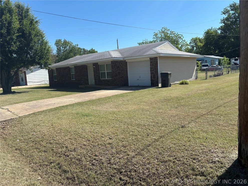 Unit for sale at 901 N Kern Avenue, Okmulgee, OK 74447