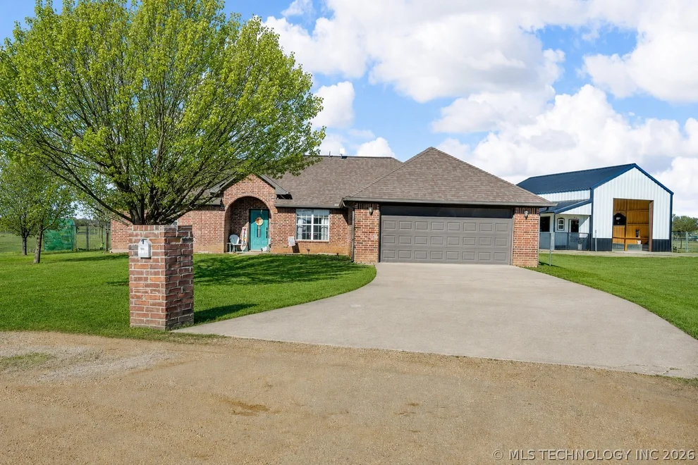 Unit for sale at 107 Bo Court, Durant, OK 74701