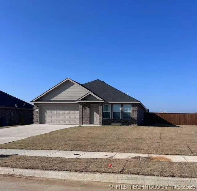 Unit for sale at 3257 Seabiscuit, Durant, OK 74701
