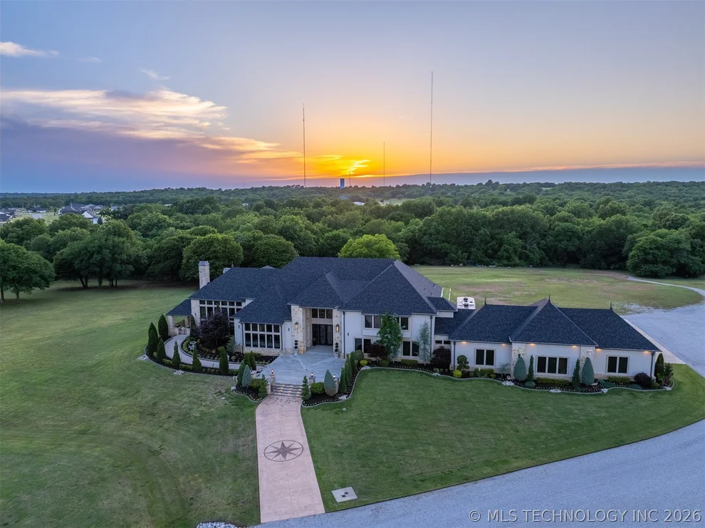 Unit for sale at 10286 S 305th East Avenue, Coweta, OK 74429