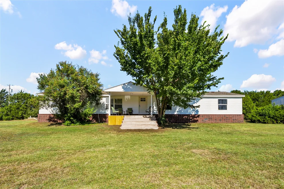 Unit for sale at 221 Cisco, Ardmore, OK 73401