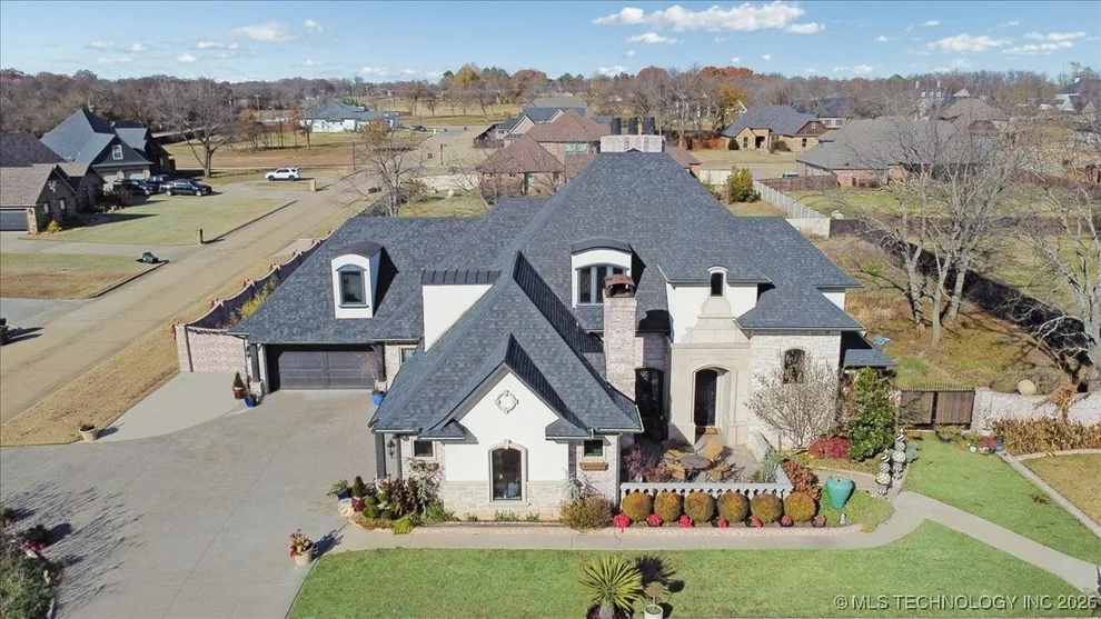 Unit for sale at 1602 Felice, Durant, OK 74701