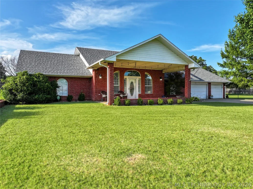 Unit for sale at 1012 Elm, Sulphur, OK 73086