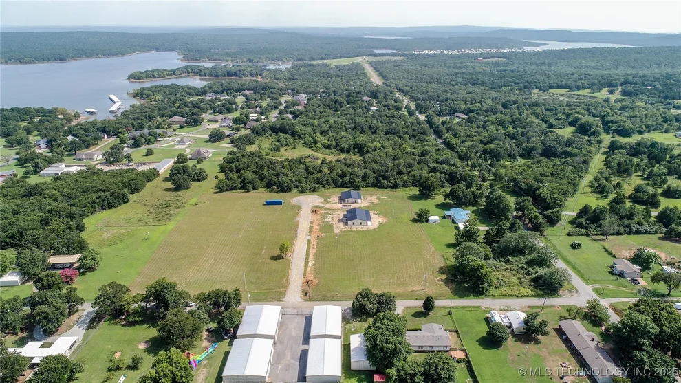 Unit for sale at 7 Reagan Drive, Eufaula, OK 74432