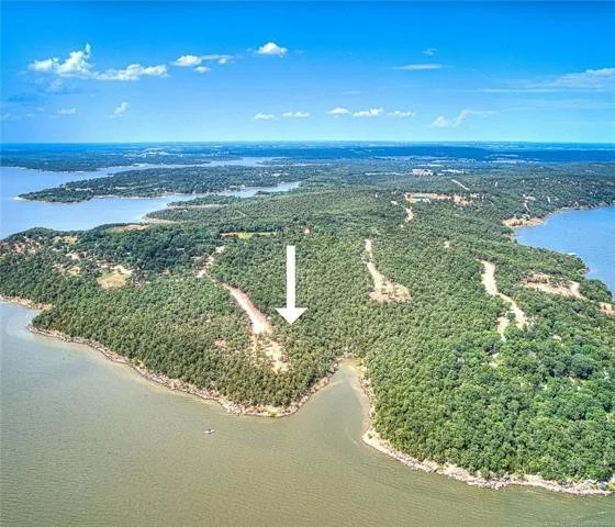 Unit for sale at 148 Patriot Pointe, Eufaula, OK 74432