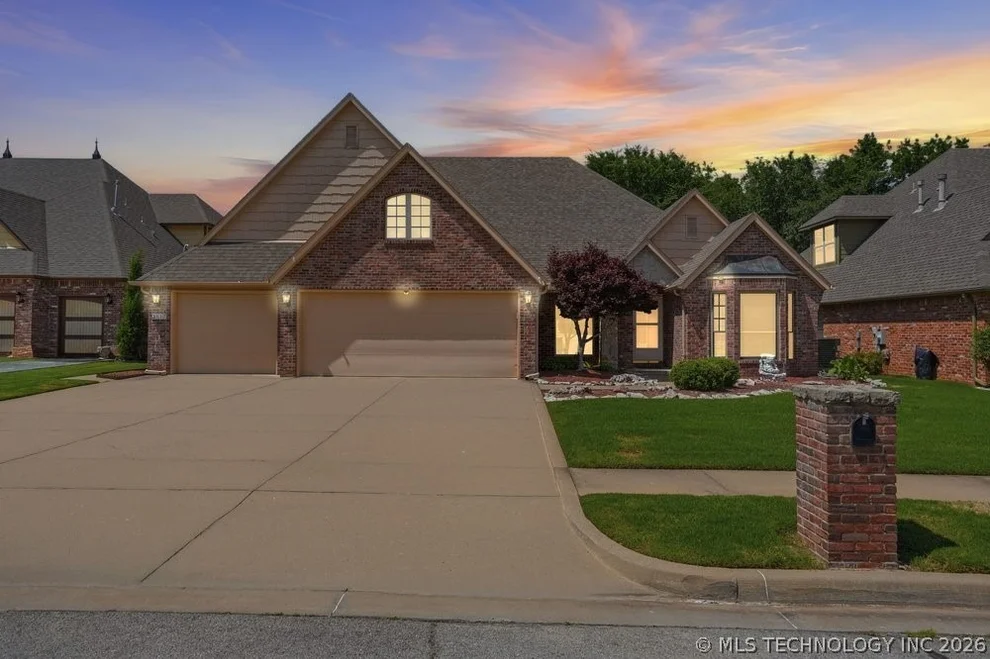 Unit for sale at 3117 E 143rd Street S, Bixby, OK 74008