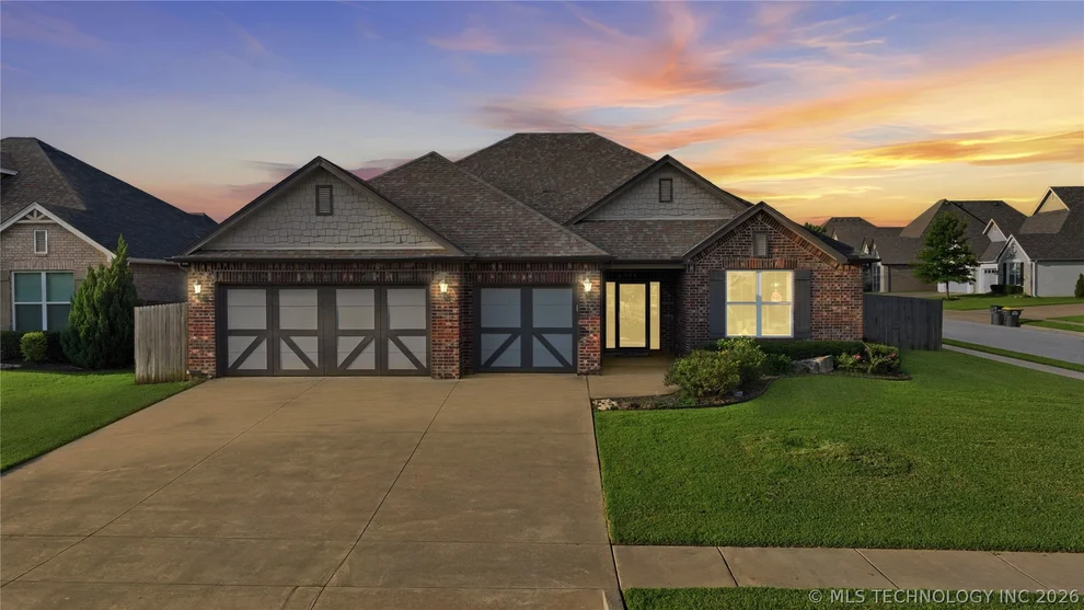 Unit for sale at 138 W 130th Street S, Jenks, OK 74037