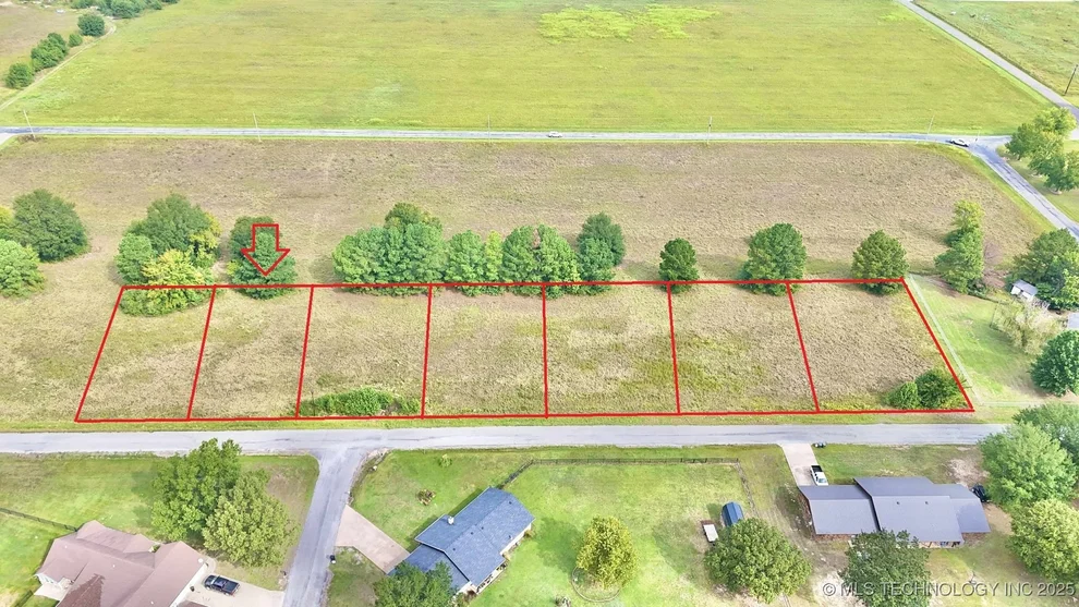 Unit for sale at 13 NW L. Street, Stigler, OK 74462
