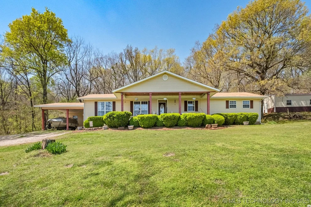 Unit for sale at 465561 Hwy 100, Stilwell, OK 74960