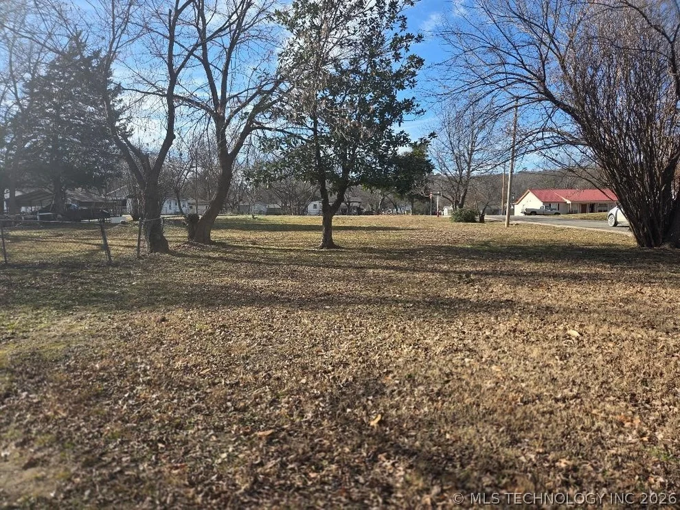 Unit for sale at 403 W Grand, Eufaula, OK 74432