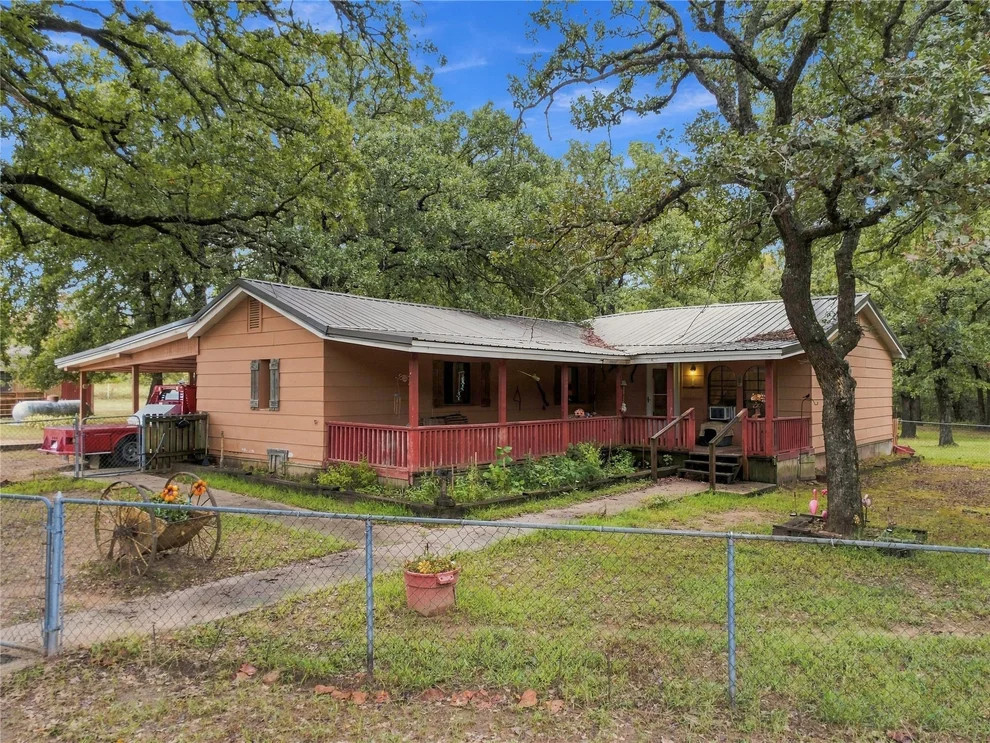 Unit for sale at 115027 N 3950 Road, Weleetka, OK 74880