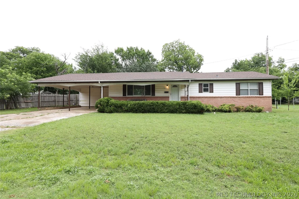 Unit for sale at 1017 W 15th, Sulphur, OK 73086