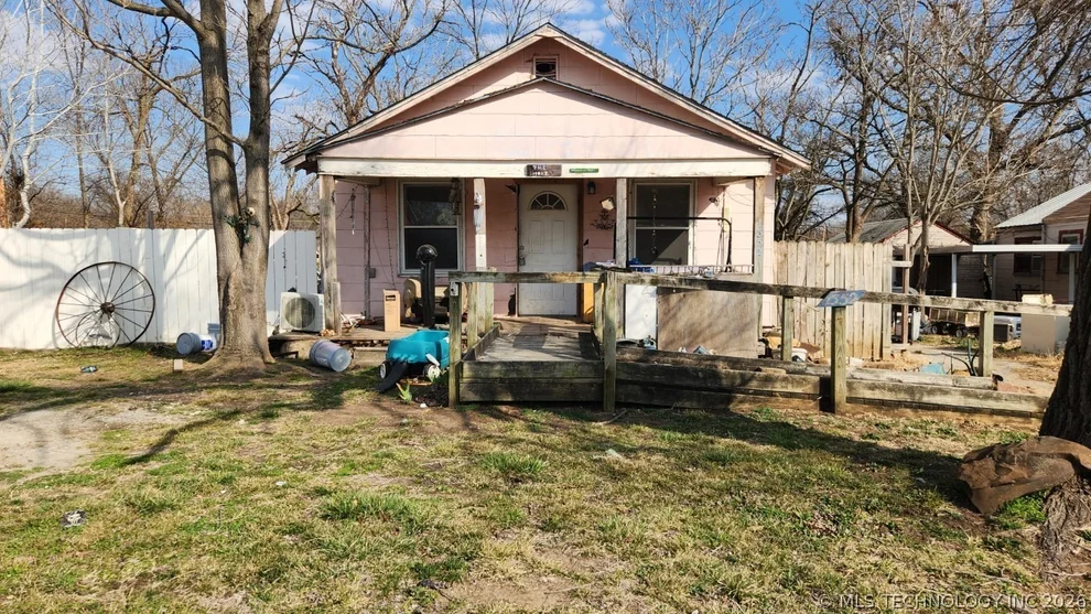 Unit for sale at 1552 S Maple Avenue, Bartlesville, OK 74003