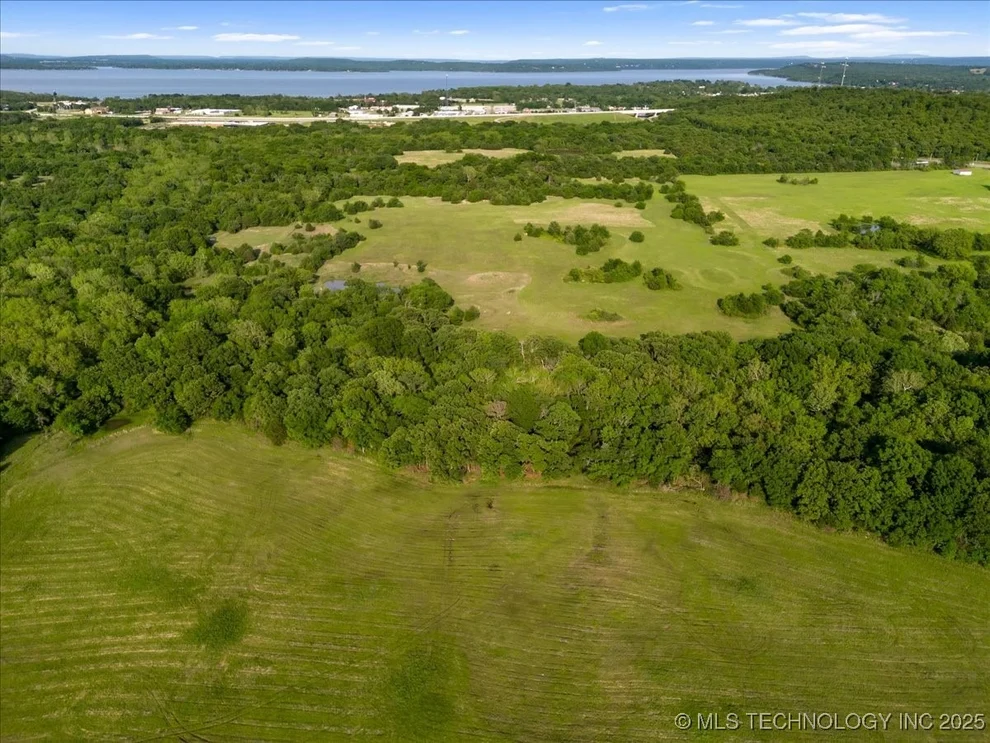 Unit for sale at 32 E Coon Creek, Eufaula, OK 74432