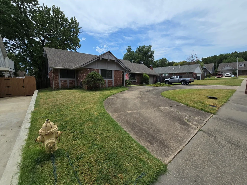 Unit for sale at 6910 E 62nd Street, Tulsa, OK 74133