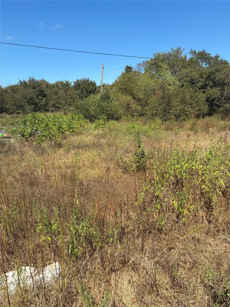 Unit for sale at 422773 A Street, Checotah, OK 74426