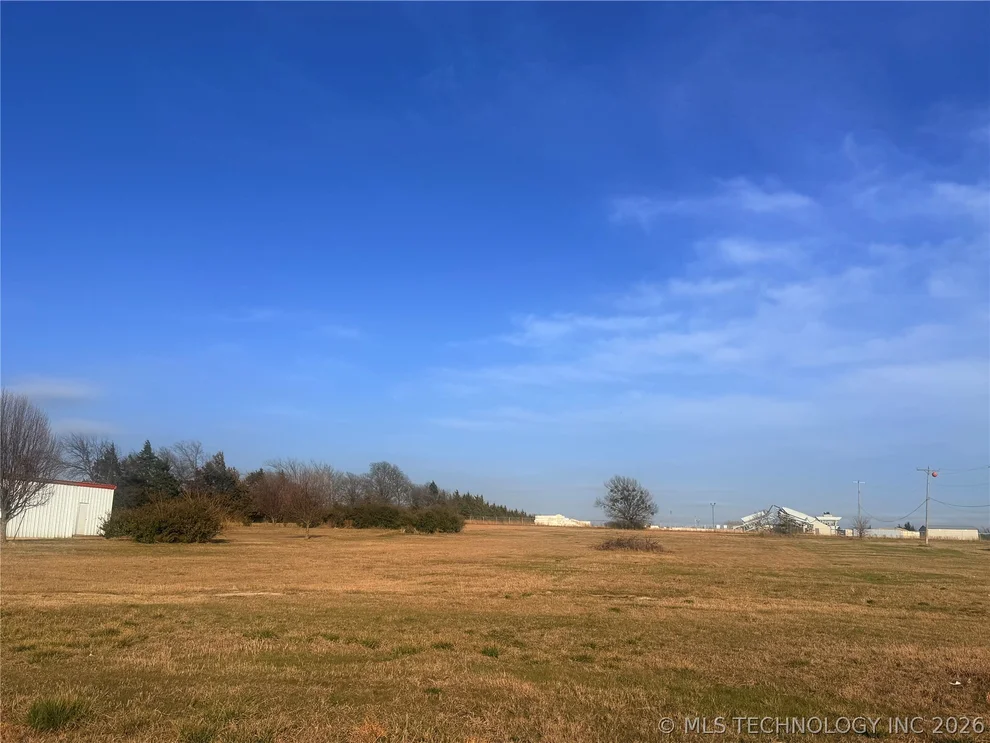 Unit for sale at 2220 S Commerce, Ardmore, OK 73401