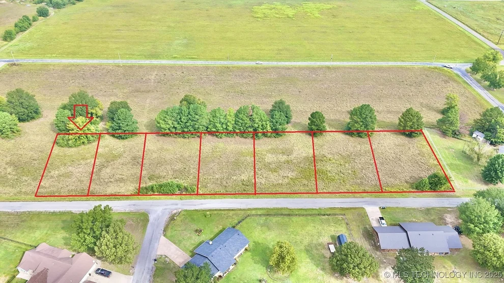 Unit for sale at 12 NW L. Street, Stigler, OK 74462
