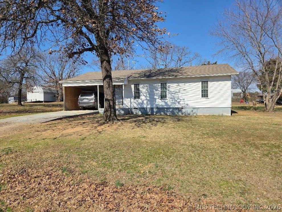Unit for sale at 1104 Hilldale Drive, Eufaula, OK 74432