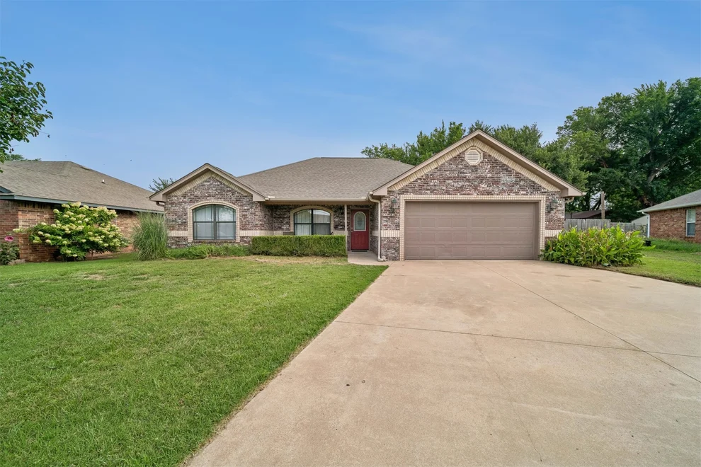 Unit for sale at 1111 Crozier St, Perkins, OK 74059