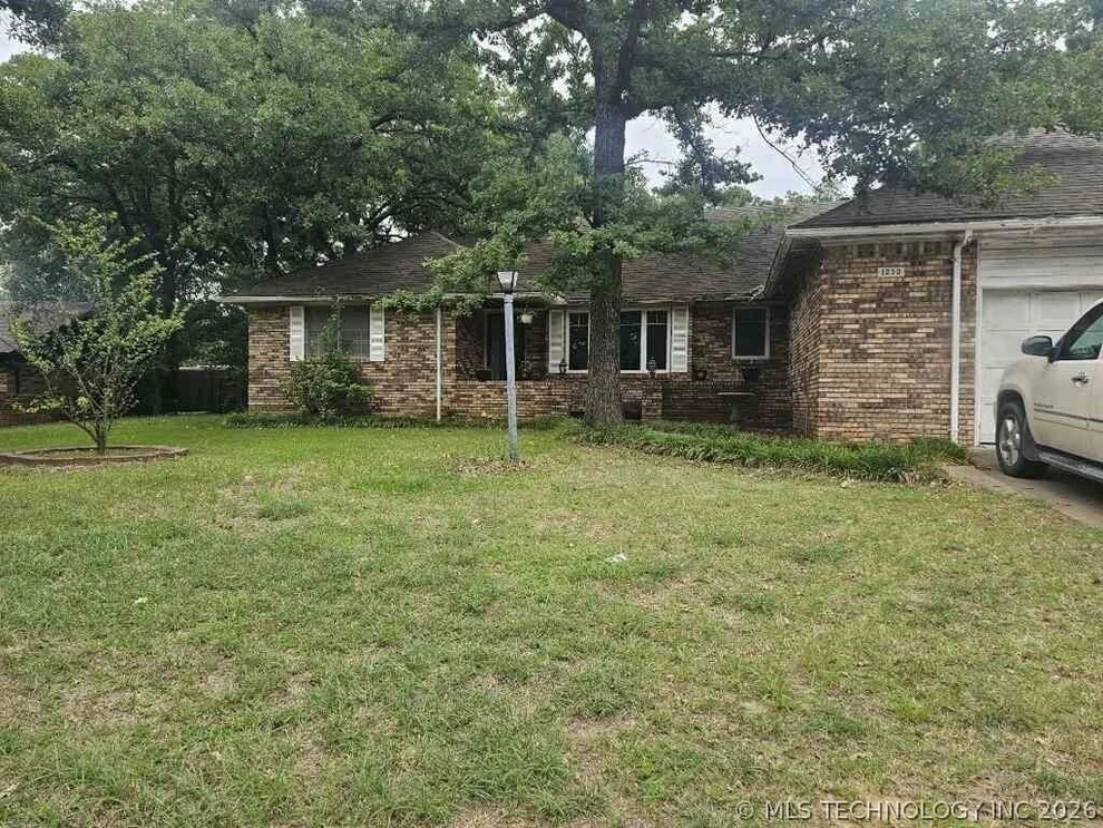 Unit for sale at 1232 S Rockford Road, Ardmore, OK 73401