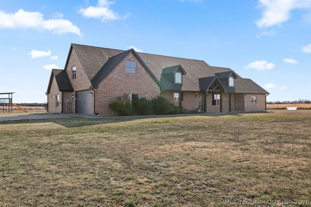 Unit for sale at 777 Sterret, Calera, OK 74730
