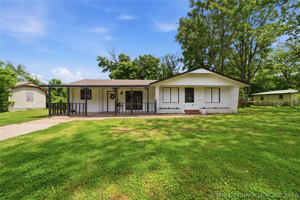 Unit for sale at 515 N 14th Street, Collinsville, OK 74021