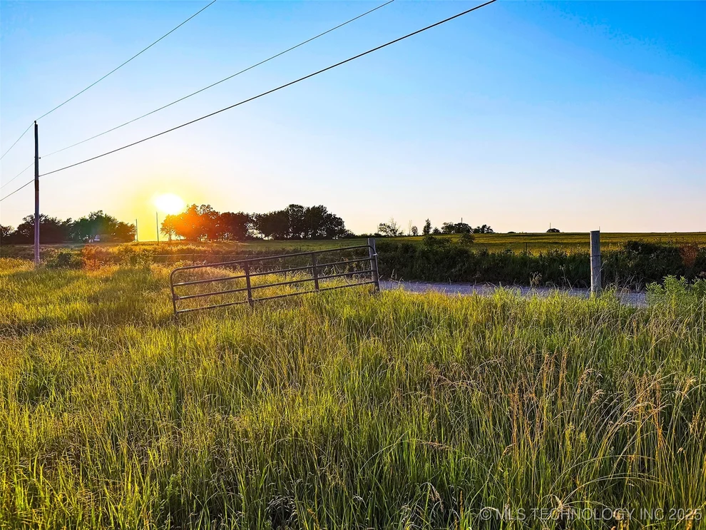 Unit for sale at 6 E 260 Road, Vinita, OK 74426